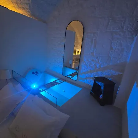 Amantia Suite Romantica Con Jacuzzi Privata Apartmán *
