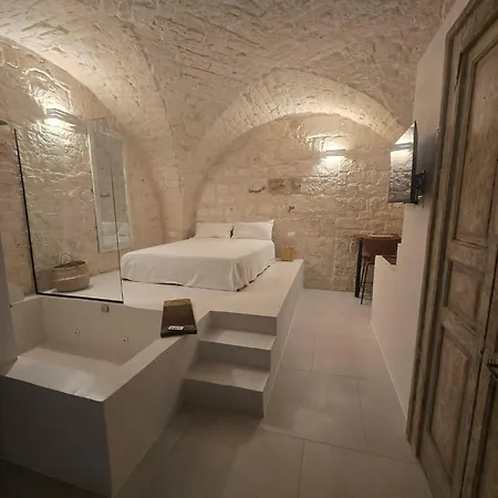 Amantia Suite Romantica Con Jacuzzi Privata Apartmán Ostuni