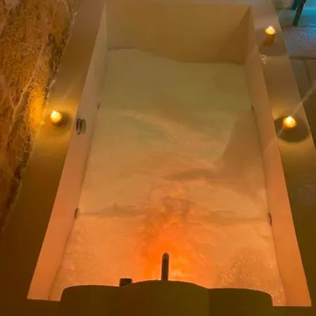 Apartment Amantia Romantica Con Jacuzzi Privata *